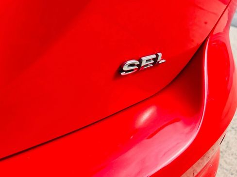 Used 2012 Ford Focus SEL image 11