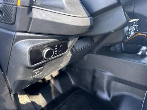Used 2024 Ford Bronco Badlands w/ Sasquatch Package AWD/4WD image 25