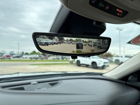 Certified 2023 Buick Envision Avenir AWD/4WD image 36