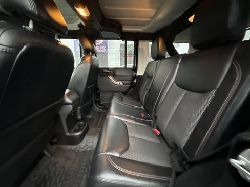 Used 2017 Jeep Wrangler 75th Anniversary image 17