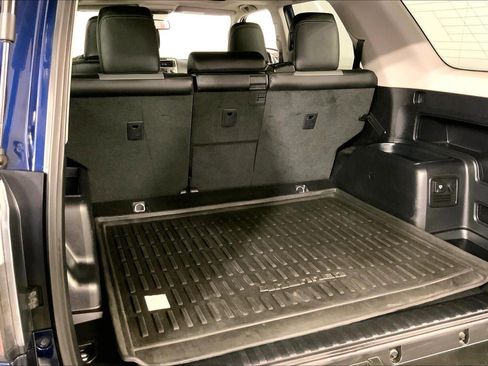 Used 2017 Toyota 4Runner SR5 image 4