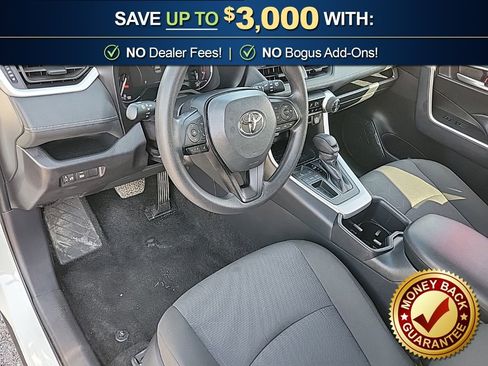 Used 2025 Toyota RAV4 XLE image 13