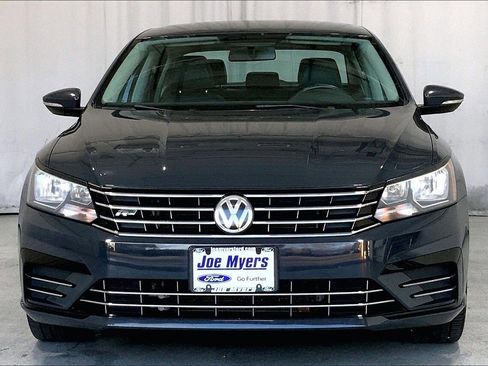 Used 2017 Volkswagen Passat 1.8T R-Line image 2