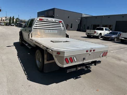 Used 2024 RAM 5500 Tradesman w/ Chrome Appearance Group AWD/4WD image 13
