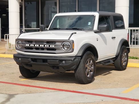 Used 2023 Ford Bronco Big Bend image 2