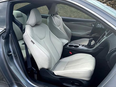 Used 2017 INFINITI Q60 w/ Premium Plus Package 3.0T image 7