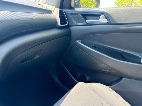 Used 2020 Hyundai Tucson Value w/ Cargo Package AWD/4WD image 17