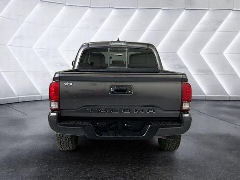 Used 2022 Toyota Tacoma SR image 5