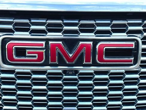 Used 2023 GMC Yukon Denali w/ Denali Reserve Package AWD/4WD image 32