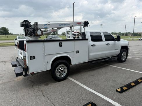 Used 2019 Chevrolet Silverado 2500 4x4 Crew Cab image 3