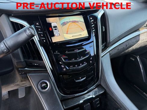 Used 2016 Cadillac Escalade ESV Platinum AWD/4WD image 20