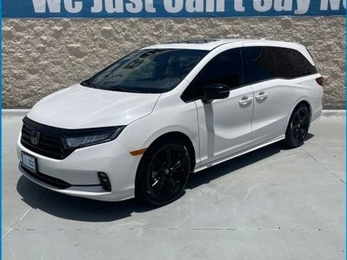 Used 2024 Honda Odyssey Sport image 1