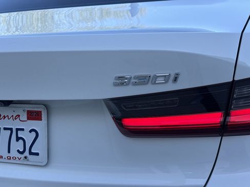 Used 2019 BMW 330i Sedan w/ Convenience Package image 11