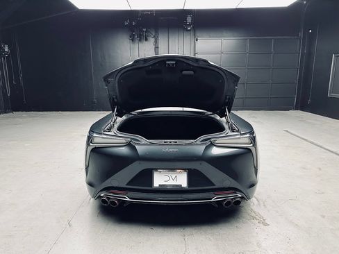 Used 2018 Lexus LC 500 Coupe w/ Performance Package RWD image 39