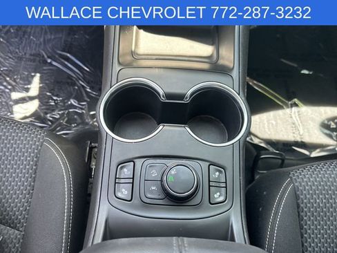 Certified 2022 GMC Terrain SLE w/ Driver Convenience Package FWD image 18
