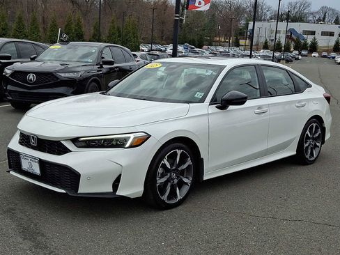 Used 2025 Honda Civic Sport Touring image 3