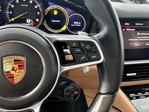 Used 2022 Porsche Cayenne E-Hybrid AWD/4WD image 23
