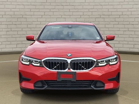 Used 2019 BMW 330i xDrive Sedan w/ Premium Package image 2