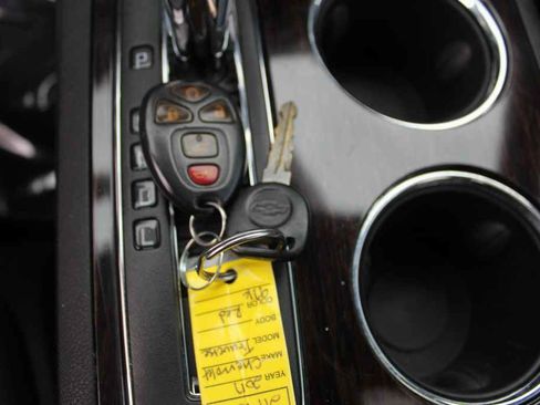 Used 2017 Chevrolet Traverse LT image 25