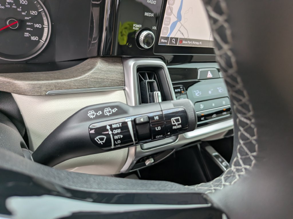 Certified 2023 Kia Sorento EX FWD image 36