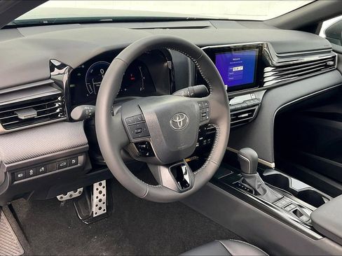 New 2026 Toyota Camry SE image 7