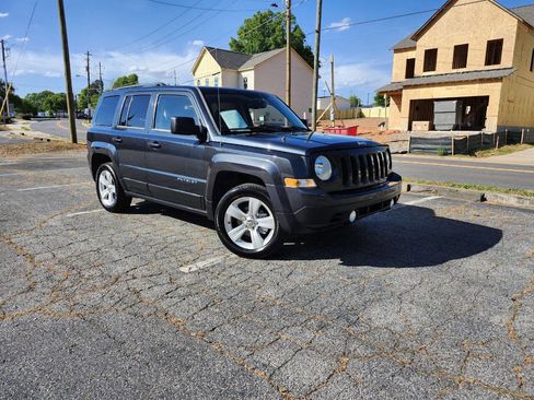 Used 2015 Jeep Patriot Latitude w/ Trailer Tow Prep Group image 1