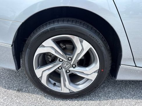 Used 2020 Honda Accord EX image 32