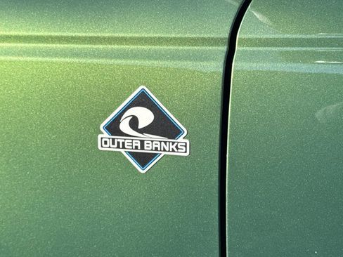 Used 2022 Ford Bronco Outer Banks image 6