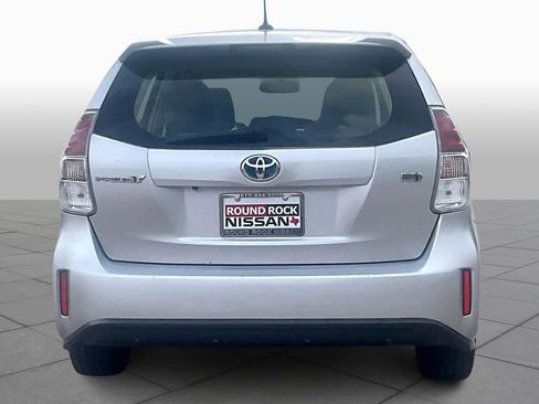 Used 2017 Toyota Prius V Four image 4