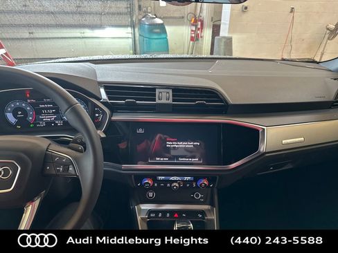 New 2025 Audi Q3 2.0T Premium image 13