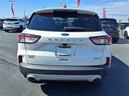 Used 2022 Ford Escape SEL image 2