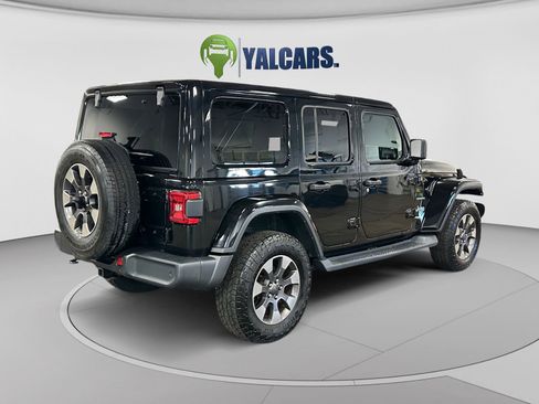 Used 2018 Jeep Wrangler Unlimited Sahara w/ Dual Top Group AWD/4WD image 5