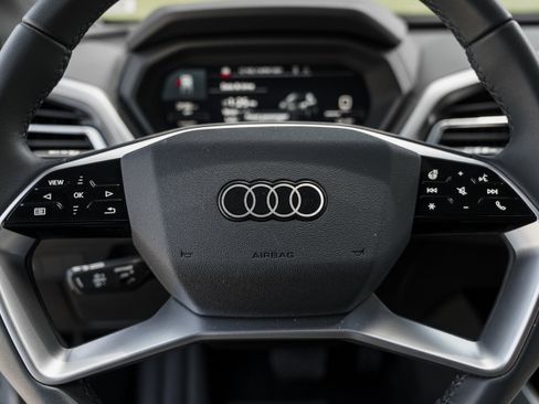 Used 2025 Audi Q4 e-tron Premium Plus w/ Premium Plus AWD/4WD image 16