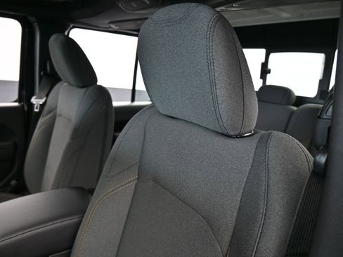 New 2026 Jeep Gladiator Sport image 14