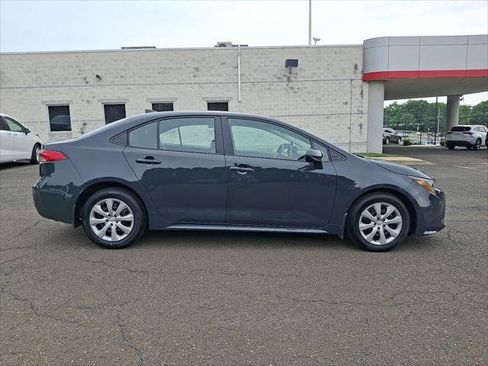 Used 2023 Toyota Corolla LE FWD image 11