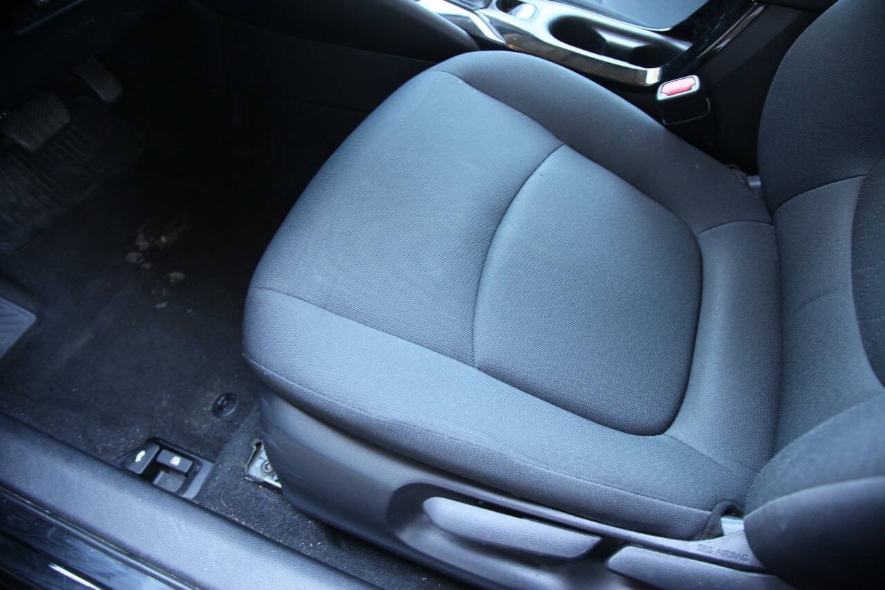 Used 2021 Toyota Corolla LE FWD image 27