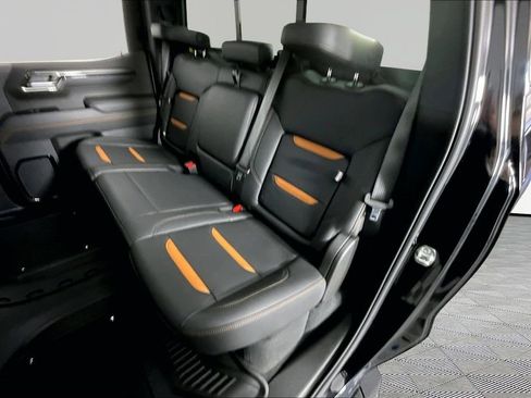 Certified 2025 GMC Sierra 1500 AT4 w/ AT4 Premium Package AWD/4WD image 21