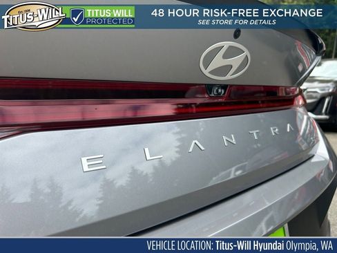 New 2025 Hyundai Elantra SEL image 32