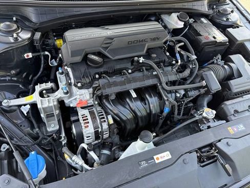 Used 2023 Hyundai Elantra SEL FWD image 26