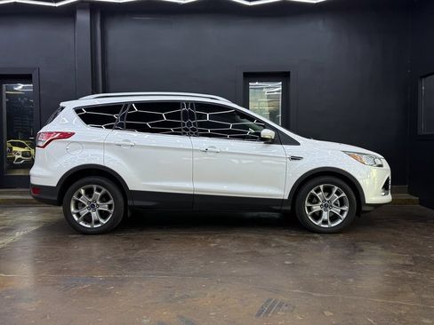 Used 2016 Ford Escape Titanium FWD image 10