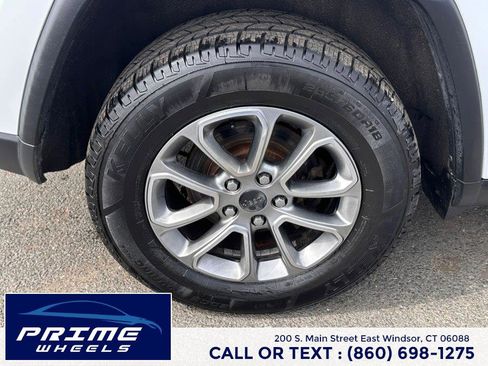 Used 2014 Jeep Grand Cherokee Limited w/ Trailer Tow Group IV image 26