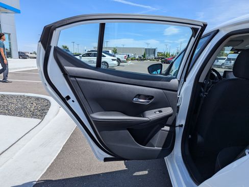 Used 2022 Nissan Sentra SV FWD image 28