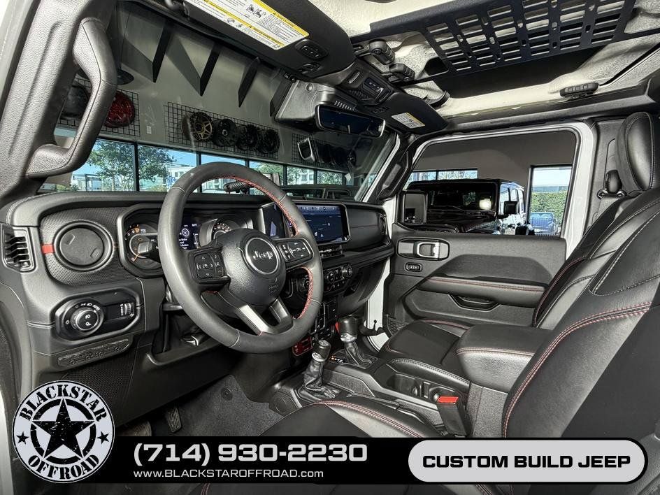Used 2024 Jeep Gladiator Rubicon AWD/4WD image 18