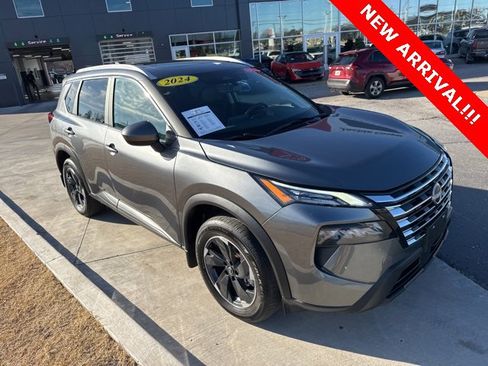 Certified 2024 Nissan Rogue SV w/ SV Premium Package image 3