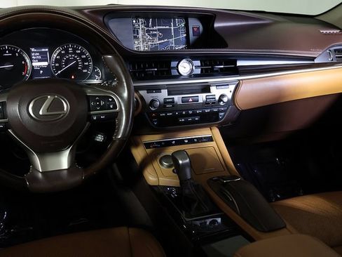 Used 2017 Lexus ES 350 w/ Luxury Package FWD image 15
