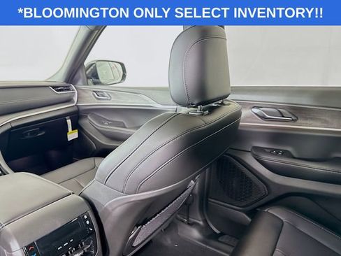 New 2025 Jeep Grand Cherokee L Limited image 24