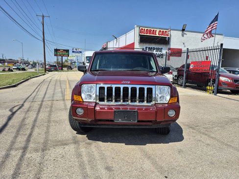 Used 2008 Jeep Commander Sport image 4