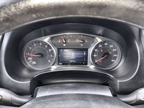Used 2024 GMC Terrain SLE FWD image 15