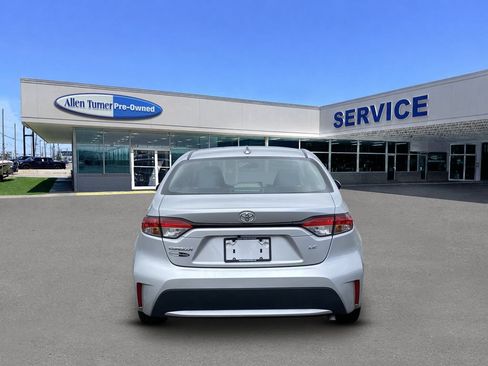 Used 2022 Toyota Corolla LE FWD image 7