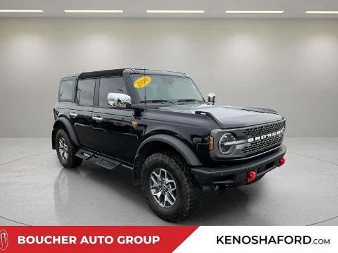 Certified 2024 Ford Bronco Badlands image 3